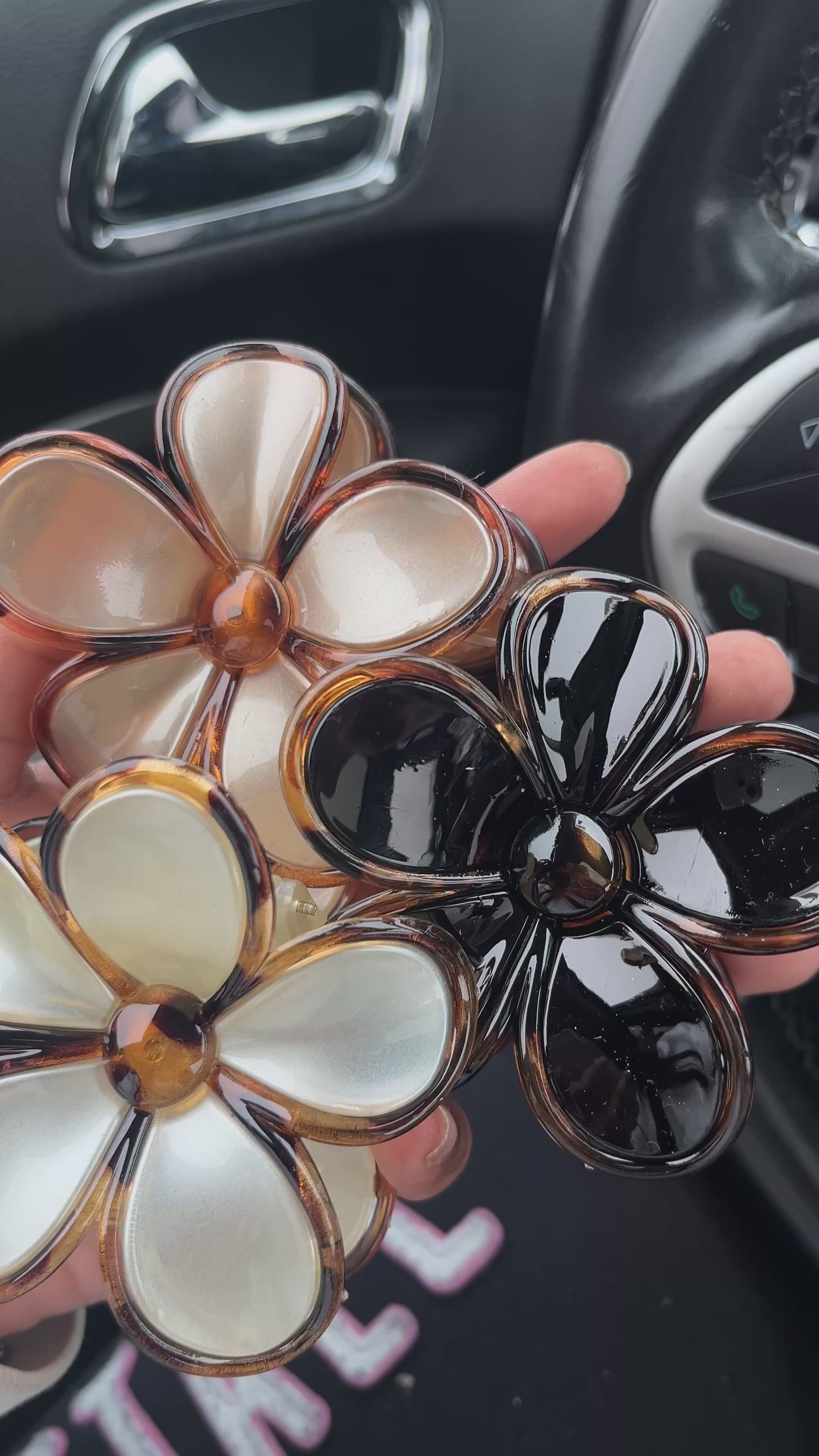 90s Flower Hair Clips